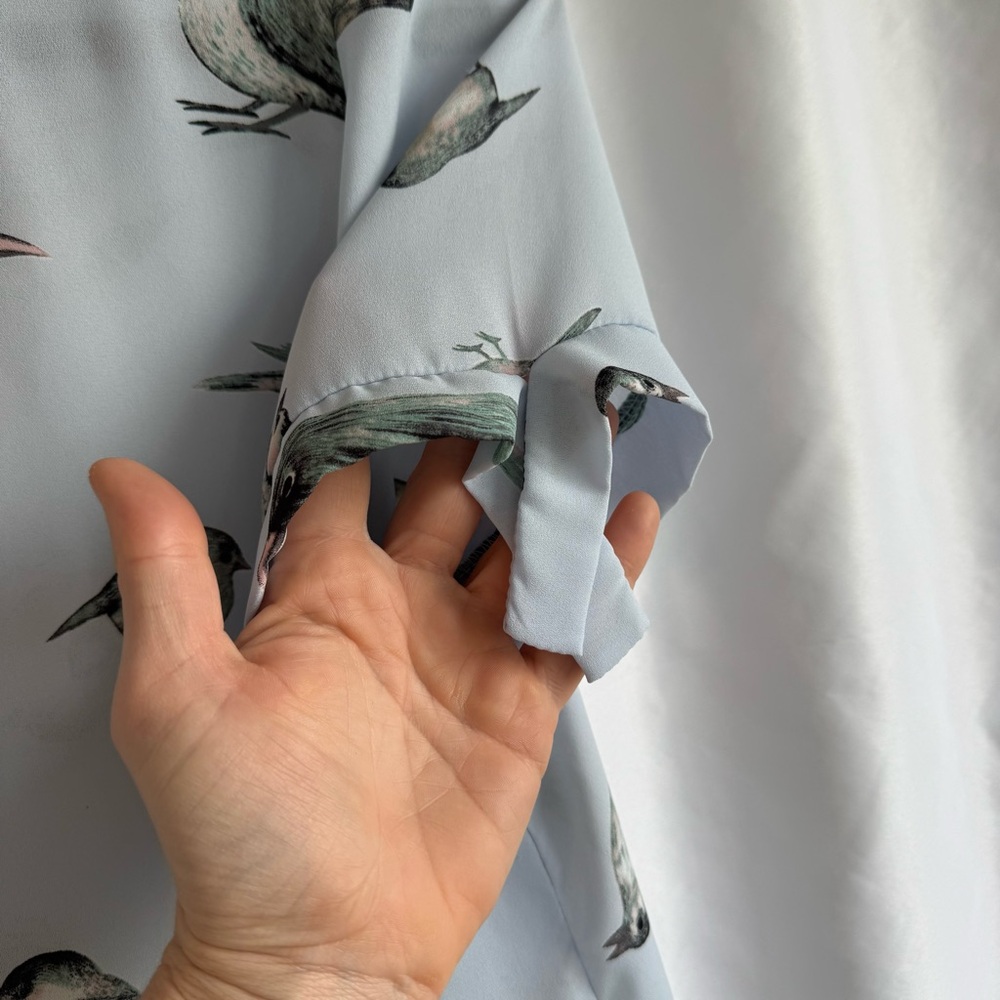 West Moon Blue Bird Print Blouse Medium Made in LA Cottagecore Whimsical Top - Picture 8 of 12